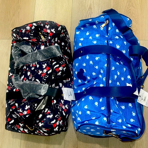 ❤️NWT!!!❤️Bioworld Mickey Mouse or Minnie Mouse Wheeled Duffle Bag. $99 each. - Picture 1 of 4
